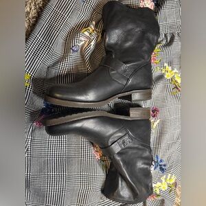 FRYE Veronica Short Slouchy Boot